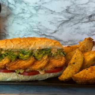 Shrimp Po’ Boy w/ Wedges